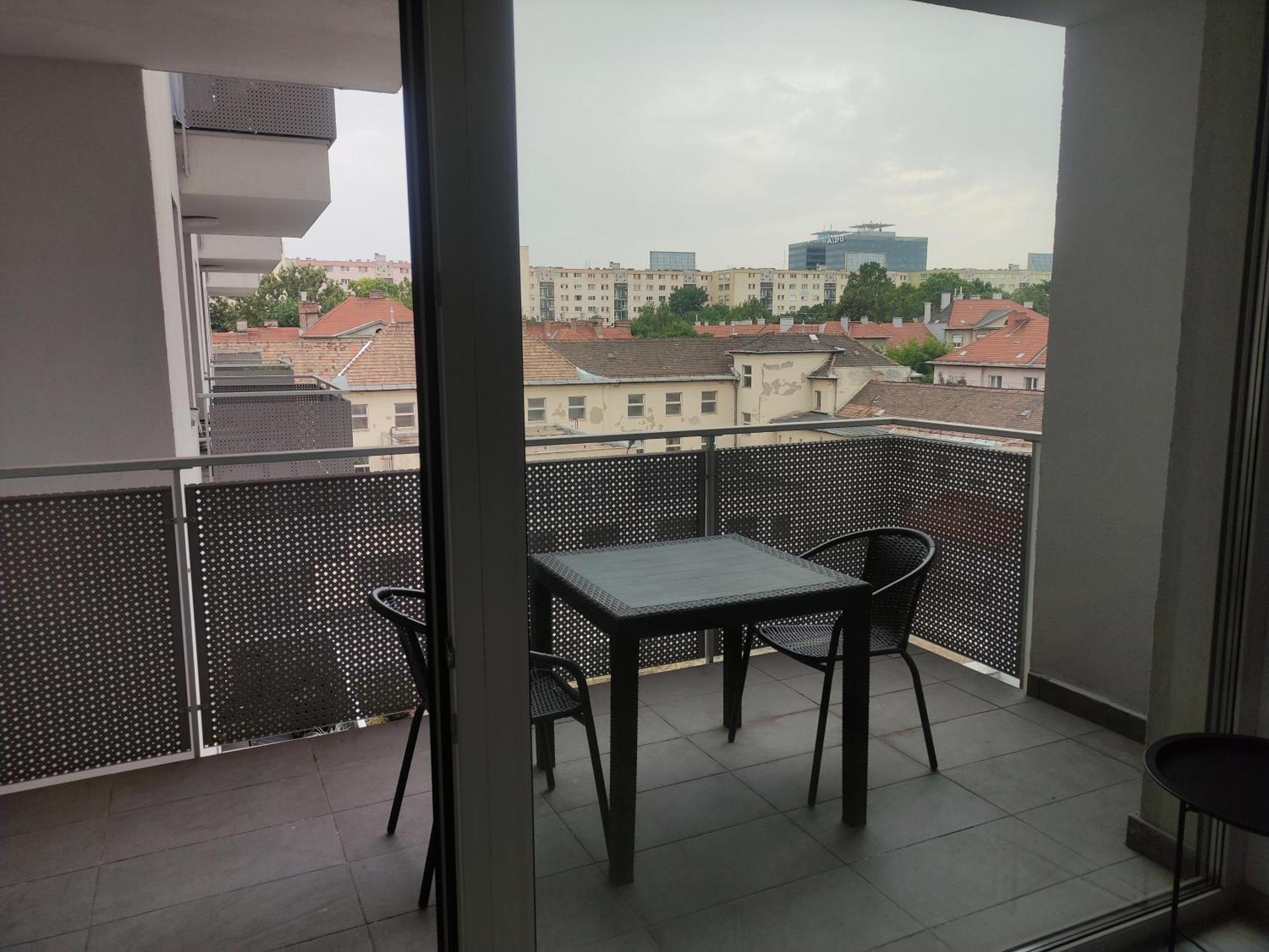 Duna Apartment, Freegarage, 2room, Smarttv,dishwasher,ac From July 4th *
